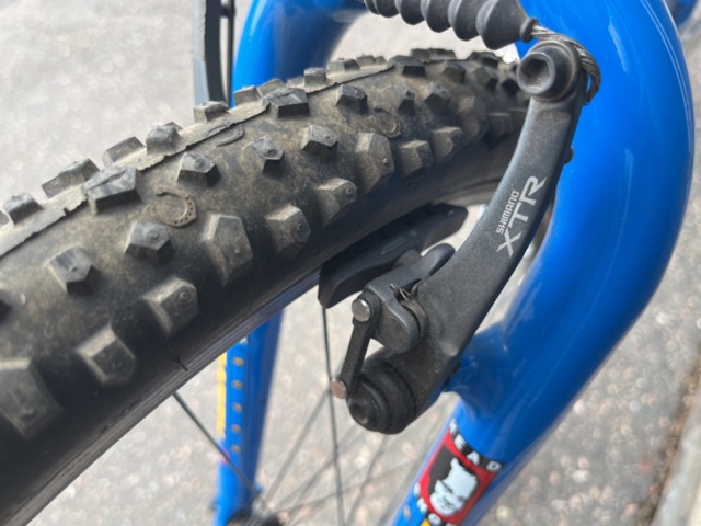 1205399-25 Mountain bike Cannondale Super V 1000