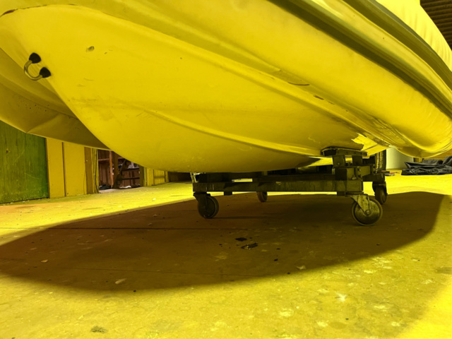 1194273-17 Avon jet rib 320