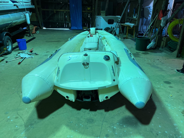 1194273-25 Avon jet rib 320