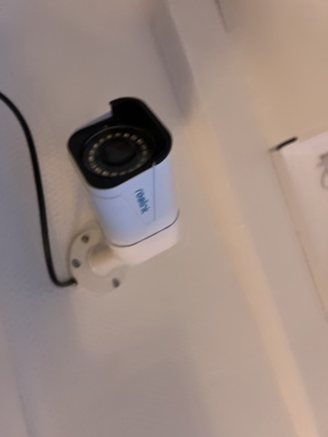 1178654-11 Surveillance system 8 cameras with TV & recording - Defeway