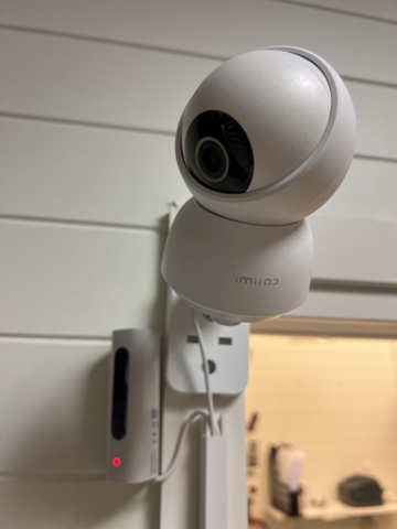 1178654-15 Surveillance system 8 cameras with TV & recording - Defeway