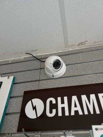 1178654-16 Surveillance system 8 cameras with TV & recording - Defeway