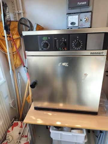 1210664-8 Ovens 2 pcs. Barnstead Thermolyne oven FB1310-26 and 1 Memmet Oven