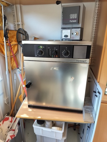 1210664-13 Ovens 2 pcs. Barnstead Thermolyne oven FB1310-26 and 1 Memmet Oven