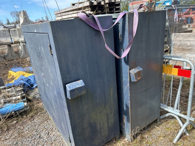 1210881-2 Stålskåp 2 st