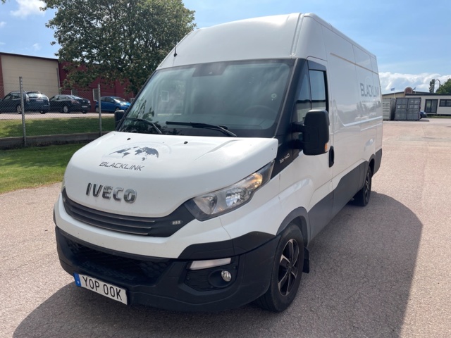 1210856-1 Iveco Daily 35-140 Van -2019