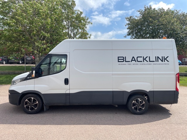 1210856-2 Iveco Daily 35-140 Van -2019