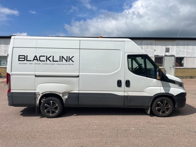 1210856-6 Iveco Daily 35-140 Van -2019