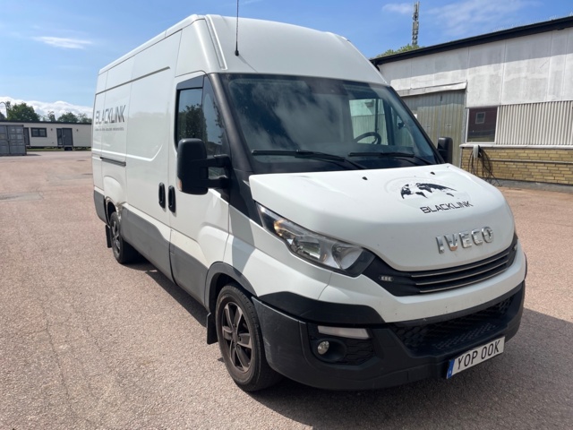 1210856-7 Iveco Daily 35-140 Van -2019