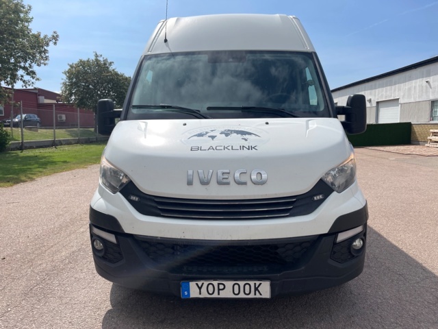 1210856-8 Iveco Daily 35-140 Van -2019