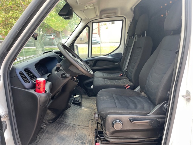 1210856-9 Iveco Daily 35-140 Van -2019