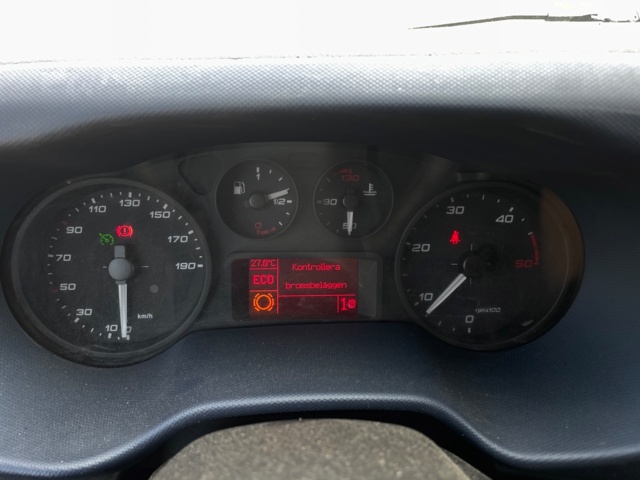 1210856-14 Iveco Daily 35-140 Van -2019