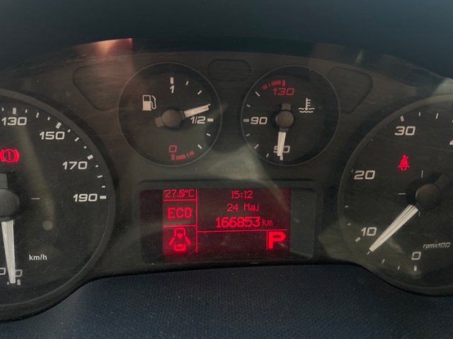 1210856-15 Iveco Daily 35-140 Van -2019