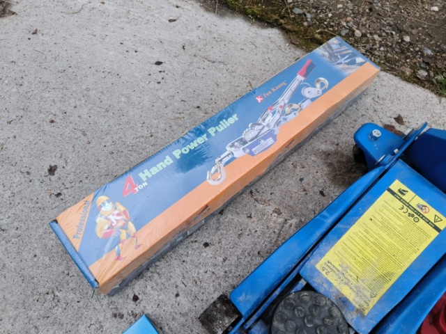 1129268-5 Garage jack, Pillar jack and wire block