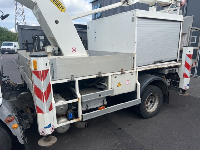 1178671-13 Iveco Eurocargo 80E22 EUROTRONIC -2009