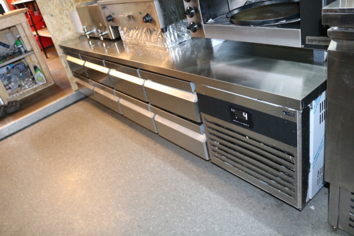 999403-24 Restaurant near Ske-å C sold for relocation or continued operation