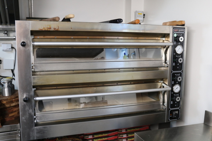 999403-27 Restaurant near Ske-å C sold for relocation or continued operation