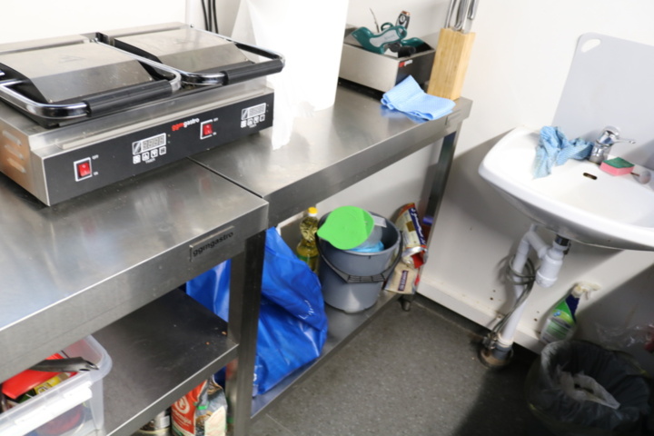 999403-30 Restaurant near Ske-å C sold for relocation or continued operation