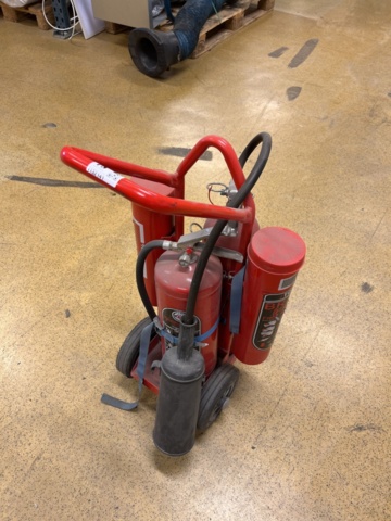 1132141-2 Brandsläckarvagn med 2st filtar & brandsläckare