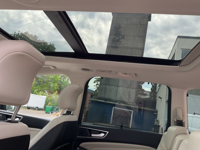 1121566-18 Ford Galaxy -2016