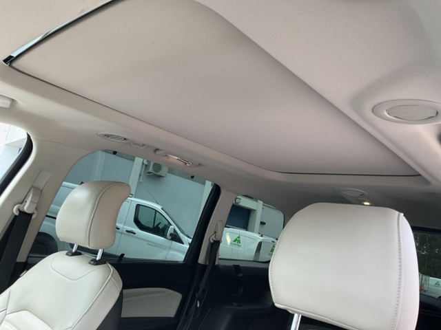 1121566-38 Ford Galaxy -2016