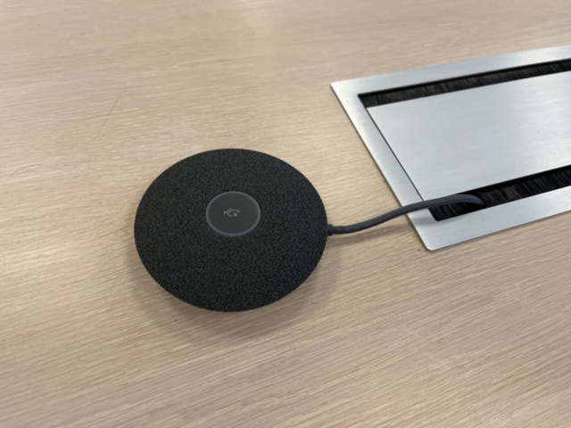 1132156-13 Smart-TV 85" 4K & konferensutrustning