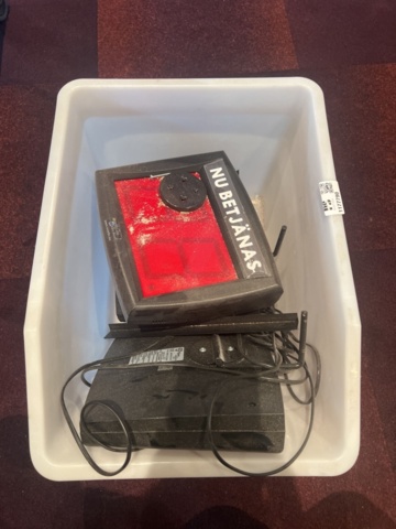 1177790-1 Queuing signs 3 pcs