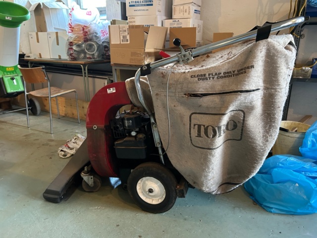 1144567-1 Leaf blower Toro 5HP Vacuum Blower