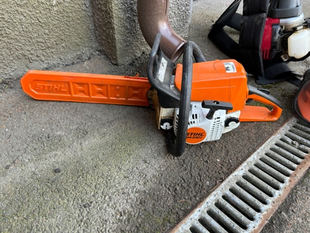 1144571-2 Clearing saw Honda UMK435E & Chainsaw Stihl MS 230C