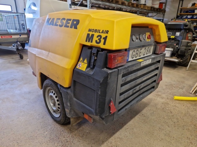 1151120-4 Compressor on trailer - Kaeser Mobilar M31