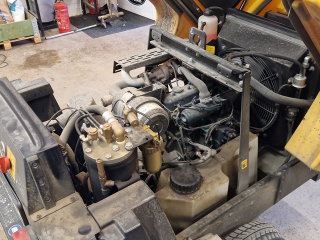 1151120-9 Compressor on trailer - Kaeser Mobilar M31