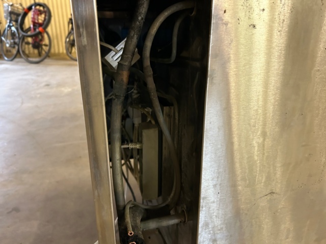 1170999-10 Displaykyl med underskåp