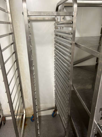 1192677-5 Samling med kantinvagnar