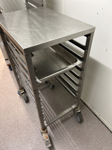 1192677-6 Samling med kantinvagnar