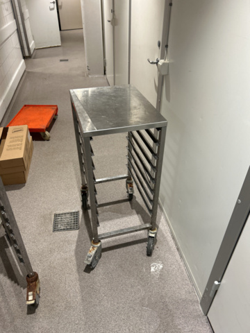 1192677-8 Samling med kantinvagnar