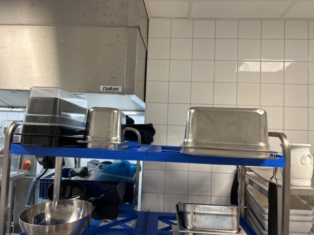 1192690-8 Collection of commercial kitchen equipment