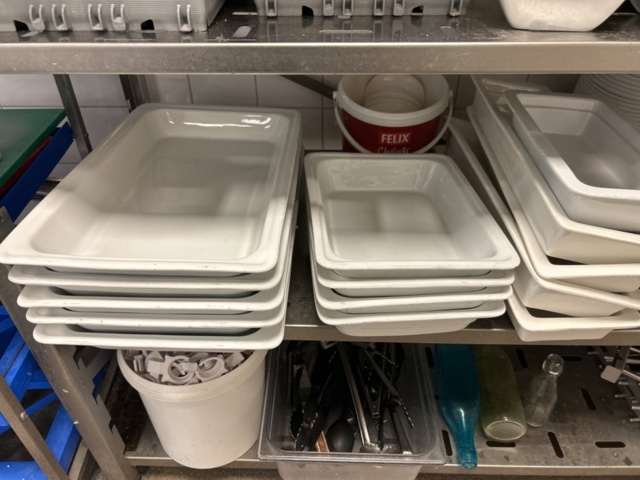 1192690-17 Collection of commercial kitchen equipment