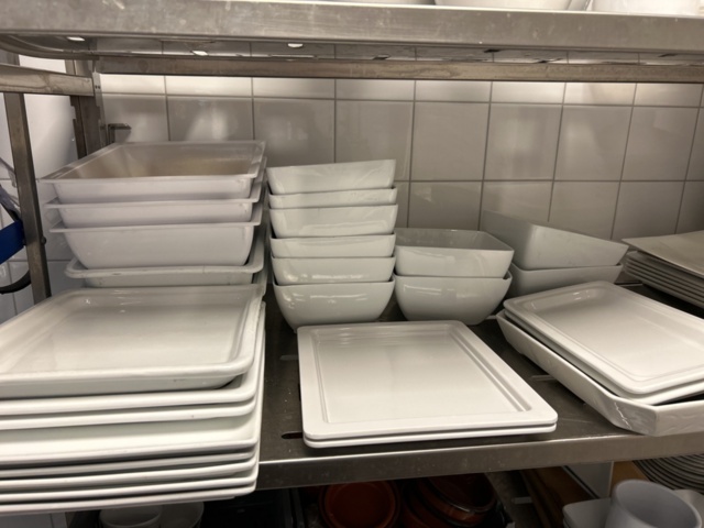 1192690-18 Collection of commercial kitchen equipment