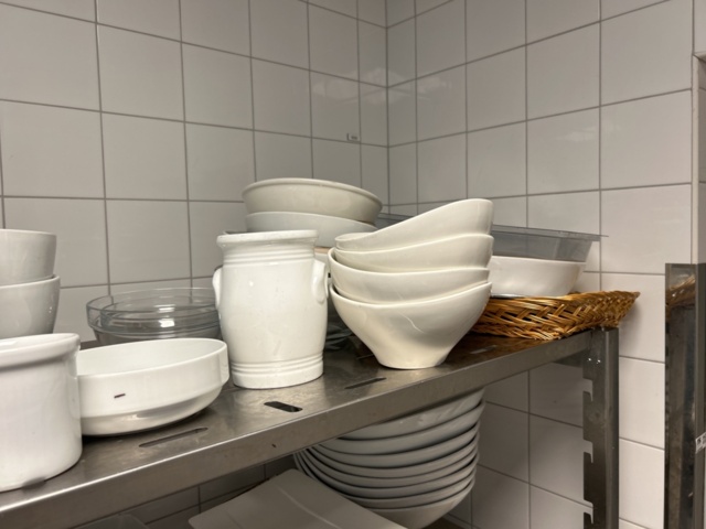 1192690-20 Collection of commercial kitchen equipment