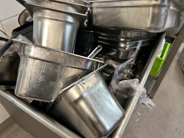 1192690-22 Collection of commercial kitchen equipment