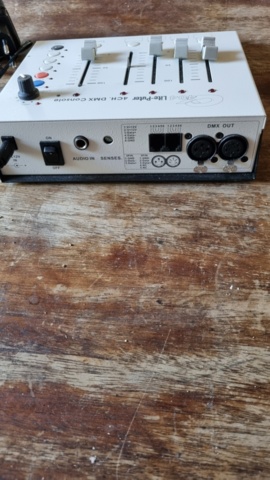 1210068-2 Soundcraft mixing table including various cables