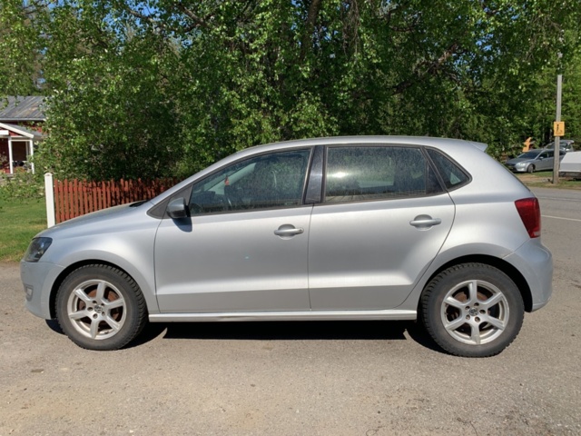1068337-9 Volkswagen Polo 1.4 -2011