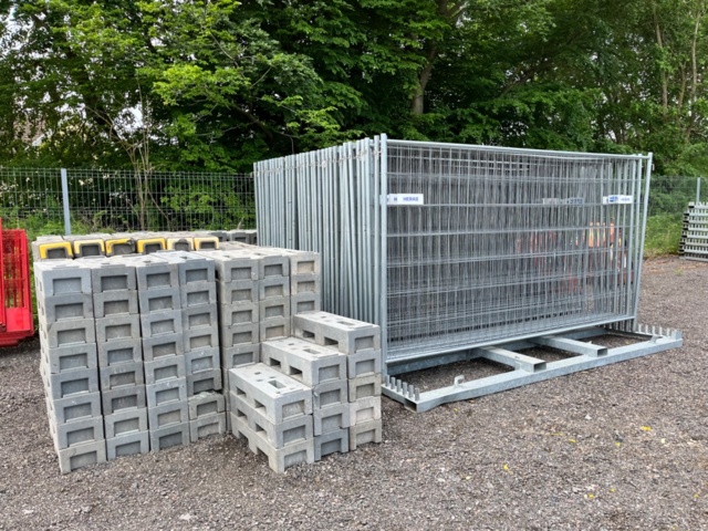 1067428-1 Lot with construction fence - Heras