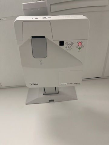 1191463-4 Projector with wall mount NEC UM301WG