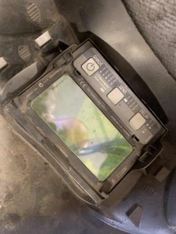 1068385-6 MIG-svets ESAB LKA 180 med svetshjälm & gasflaska