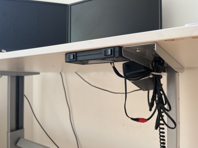 1191502-4 Office furniture & electronic equipment