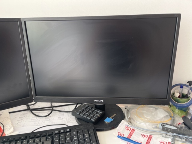 1191502-5 Office furniture & electronic equipment