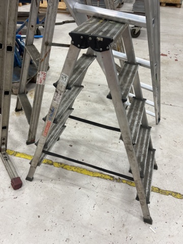 1178699-2 Stegar i olika modeller 4st