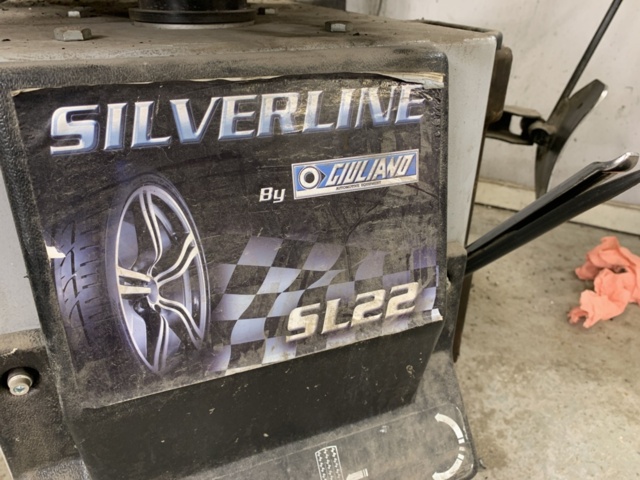 1068408-2 Automatic tire changer Giuliano SL22 PRO -2019