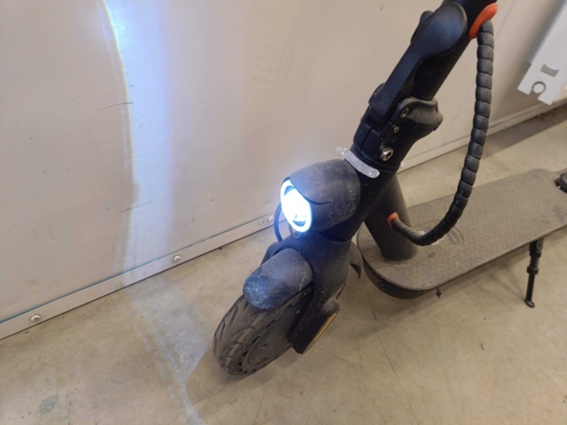 1129976-7 Electric kick bike E-Wheels ES2 V2